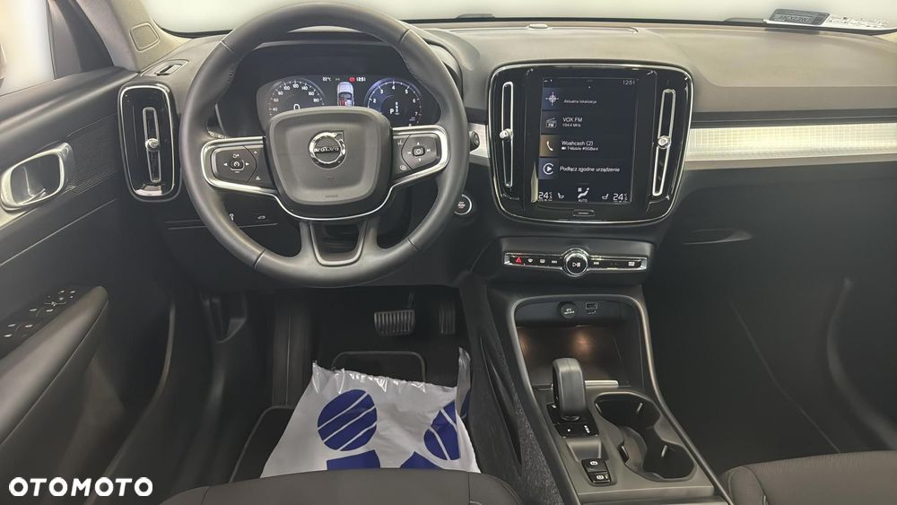 Volvo XC 40 T3 Momentum Pro - 14