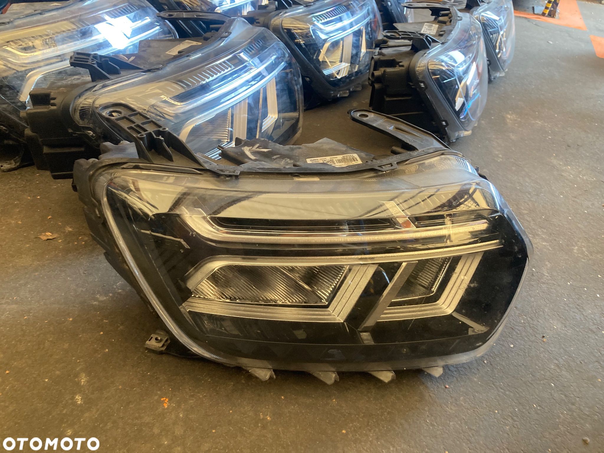 DACIA DUSTER 2 II lift LAMPA PRZEDNIA PRAWA REFLEKTOR PRAWY PRZÓD przedni 260101613R  260108550R Wwa - 1