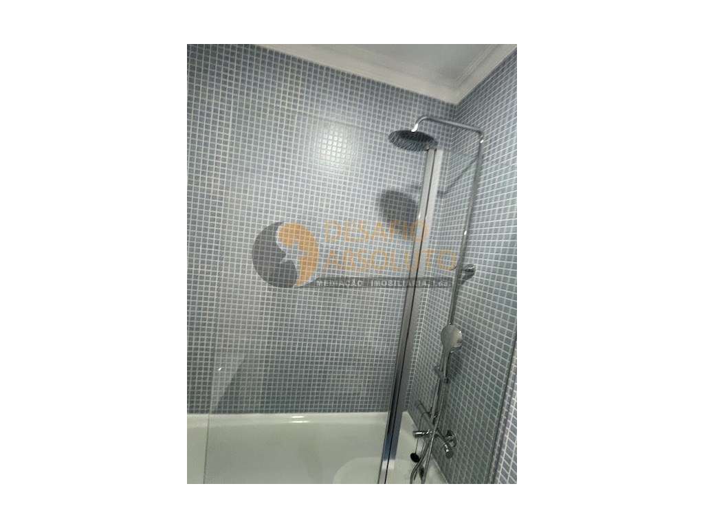 Apartamento T3 Todo Remodelado, Laranjeiro - Grande imagem: 4/5
