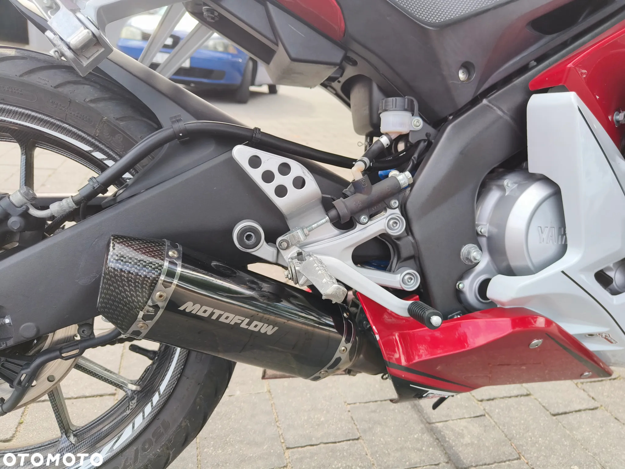 Yamaha YZF - 4