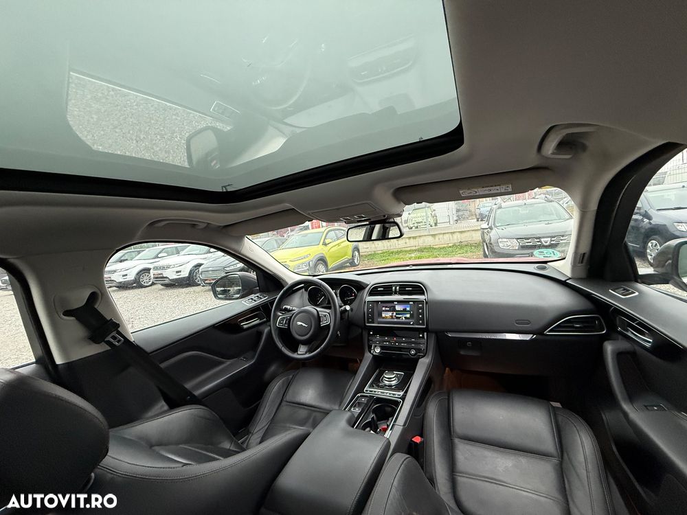 Jaguar F-Pace 20d AWD Aut. Portfolio - 11