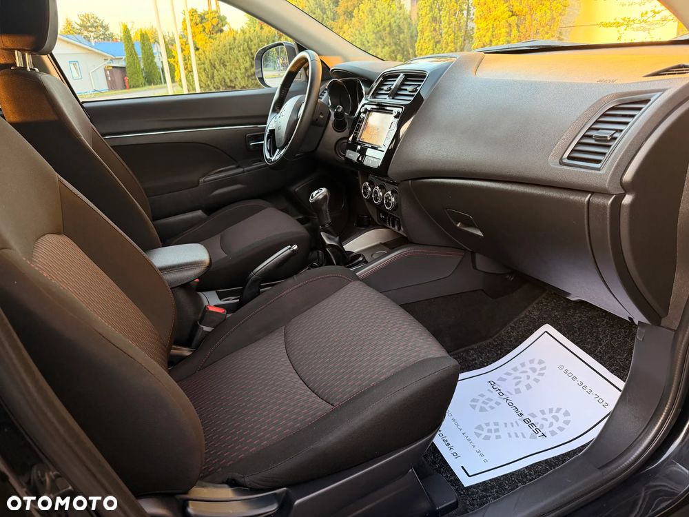 Mitsubishi ASX - 10