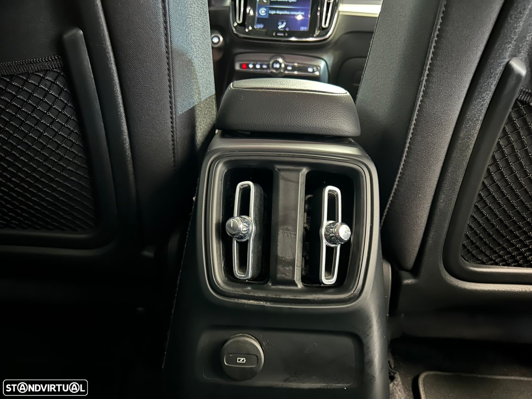 Volvo XC 40 1.5 T5 PHEV Inscription - 38