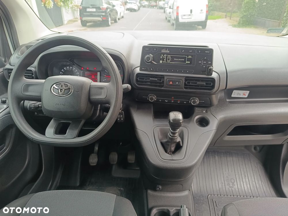 Toyota Proace City - 22