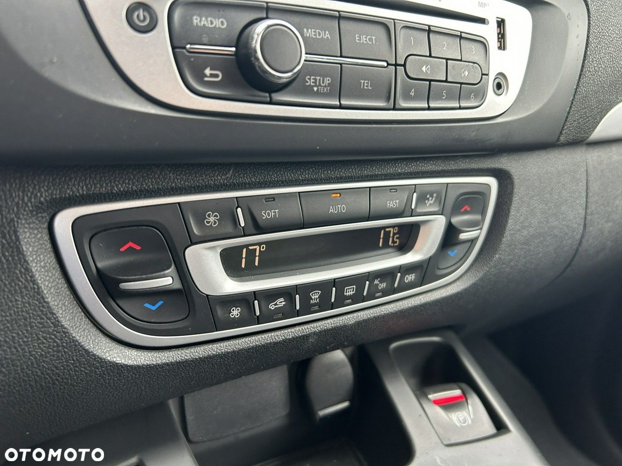Renault Grand Scenic - 15