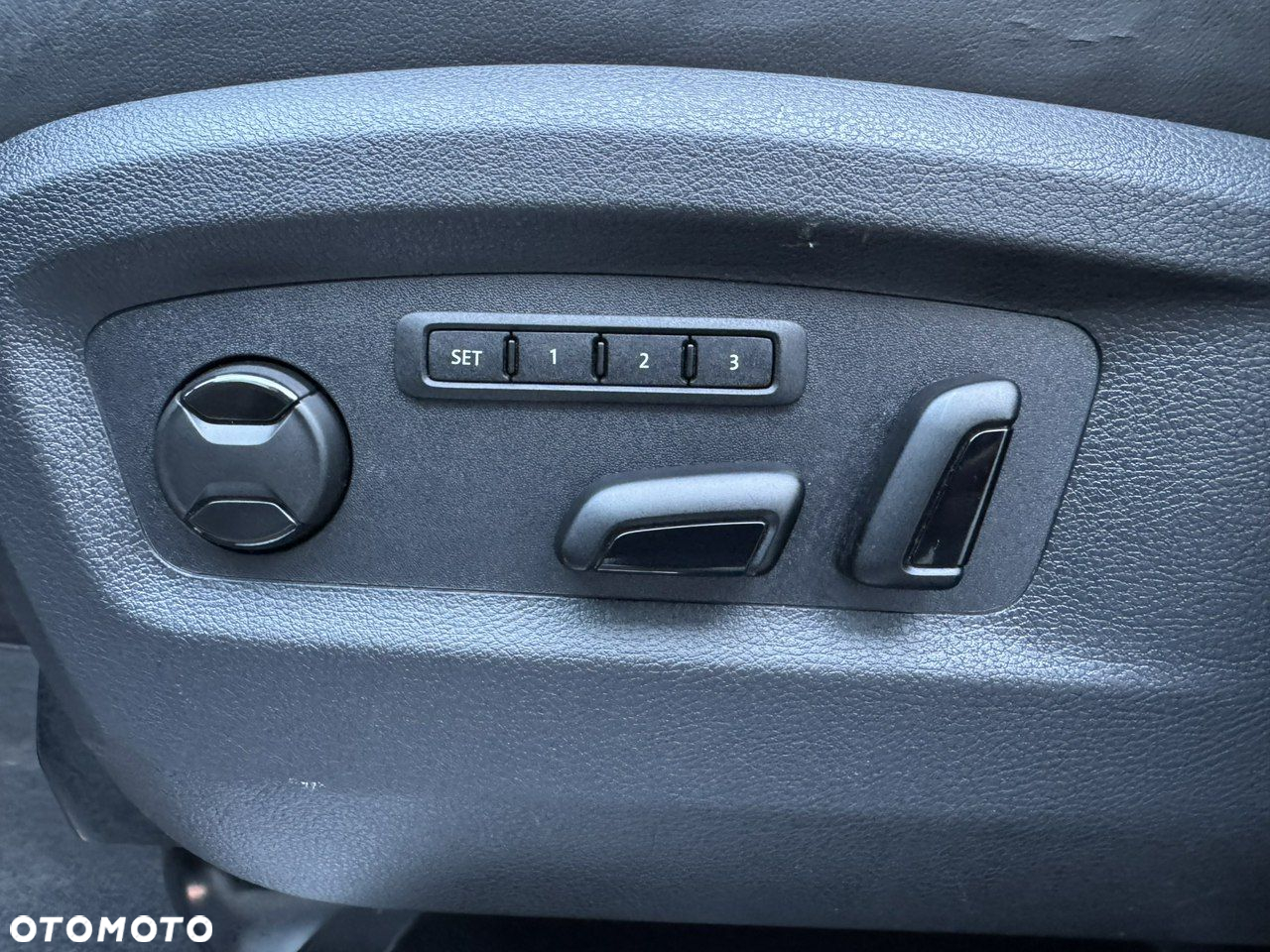 Volkswagen Multivan - 21