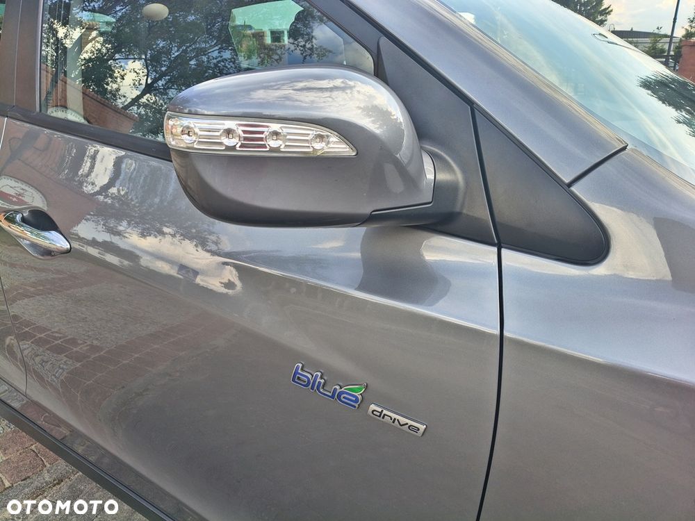 Hyundai ix35 1.6 2WD blue Trend - 14