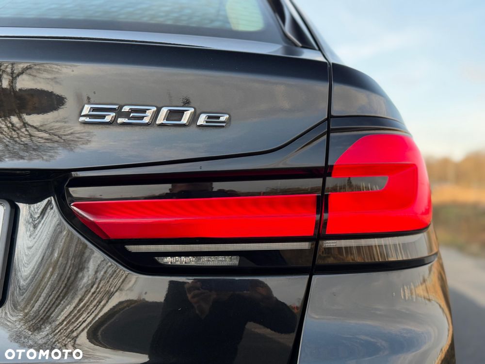 BMW Seria 5 530e Luxury Line sport - 9