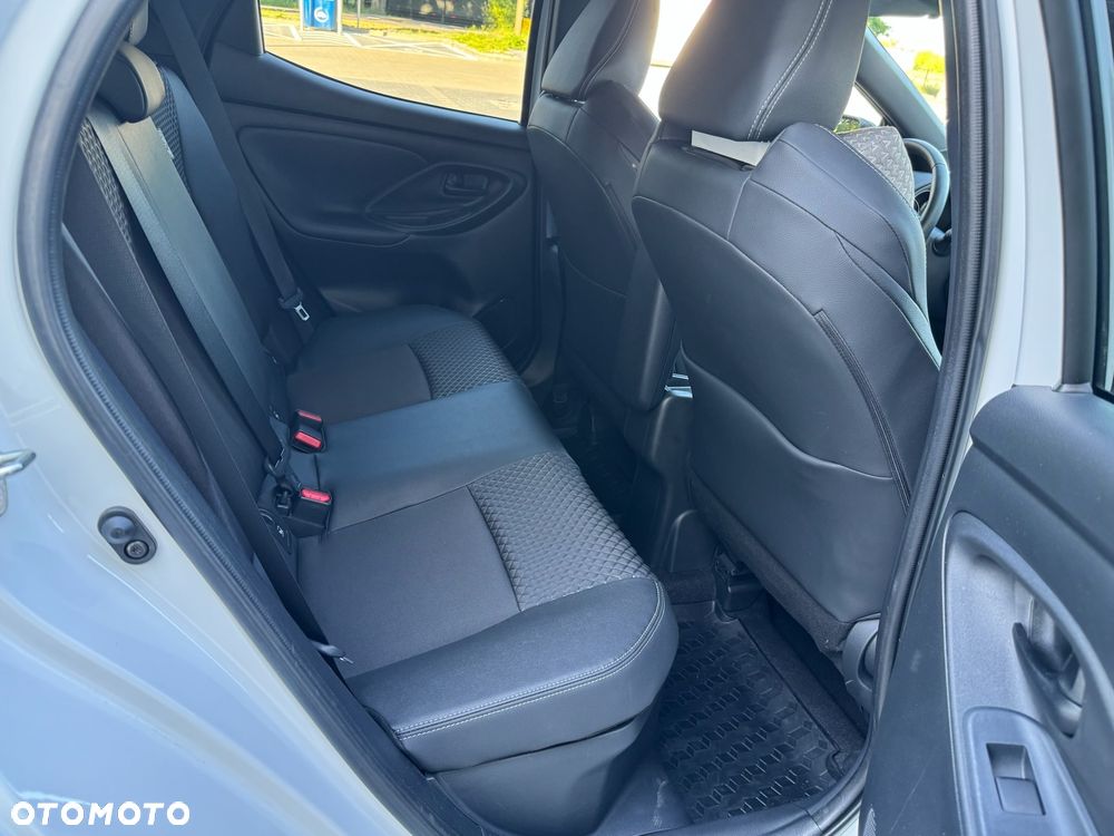 Toyota Yaris Hybrid 1.5 Style - 11