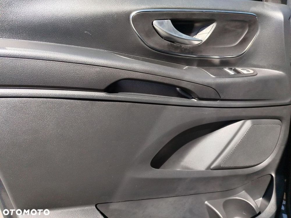 Mercedes-Benz CLA - 12