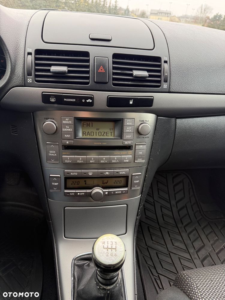 Toyota Avensis 2.2 D-CAT Team - 6