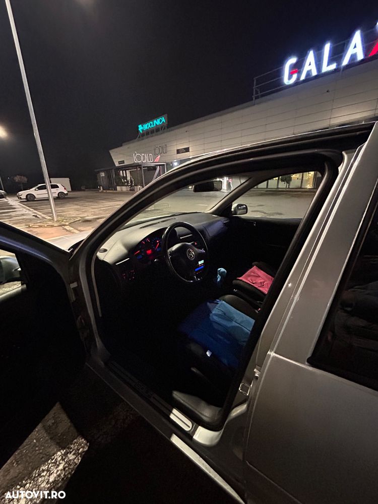 Volkswagen Golf 1.4 - 8