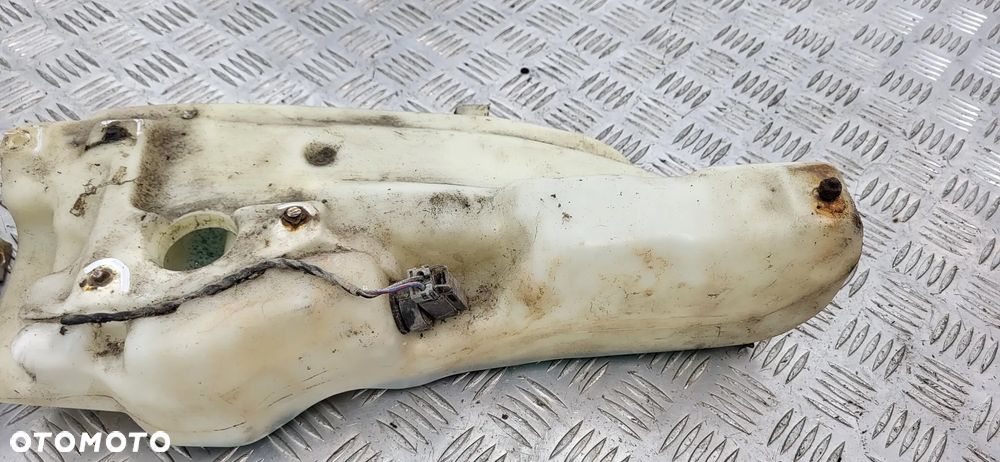 Nissan Terrano II Zbiorniczek Spryskiwaczy - 3