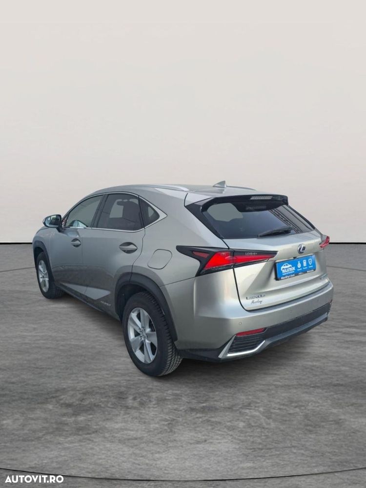 Lexus Seria NX - 4