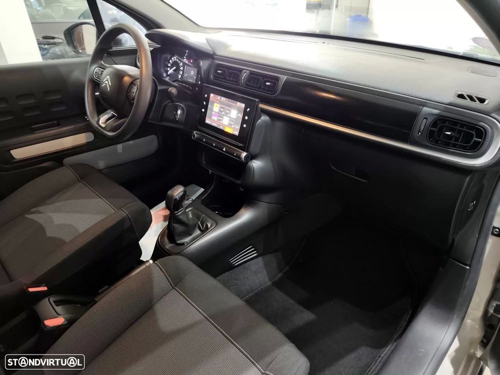 Citroën C3 1.2 PureTech Shine - 21