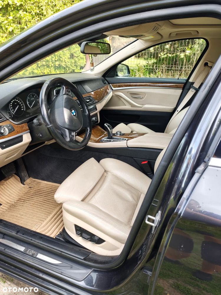 BMW Seria 5 530d Luxury Line - 9
