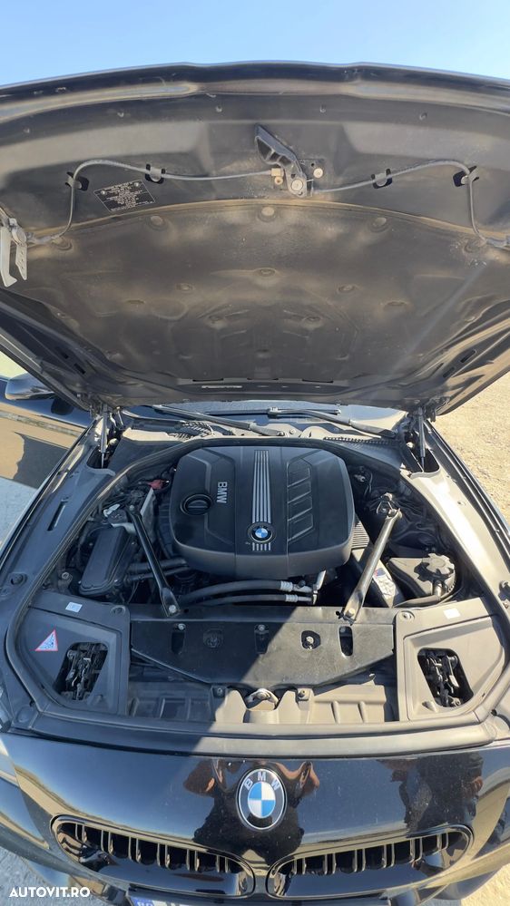 BMW Seria 5 520d - 25