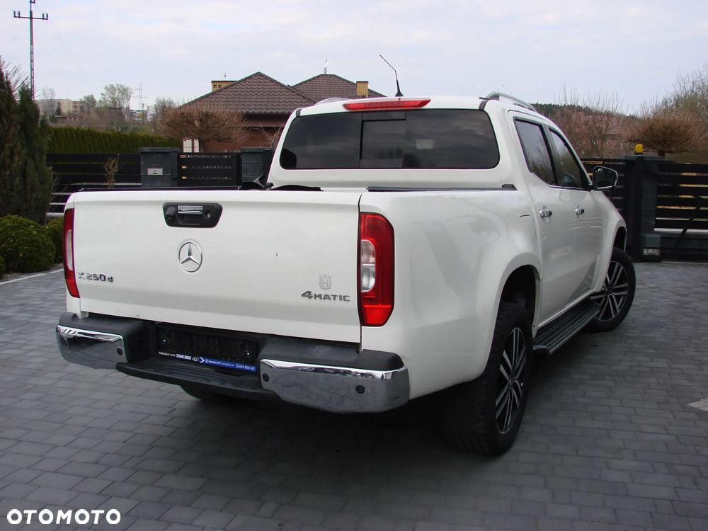 Mercedes-Benz Klasa X - 13