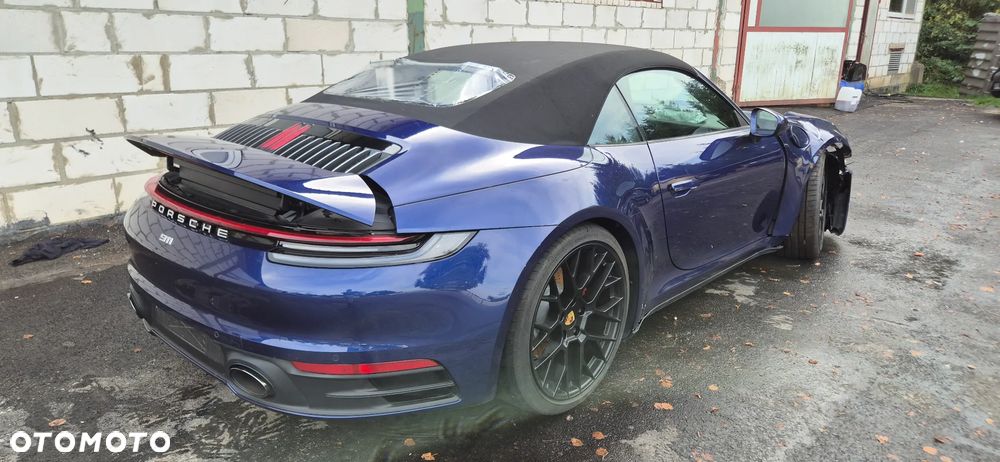 Porsche 911 Carrera 4S - 8