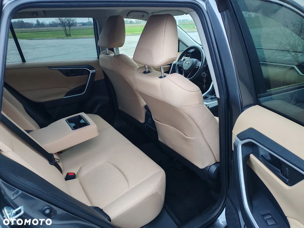 Toyota RAV4 - 17