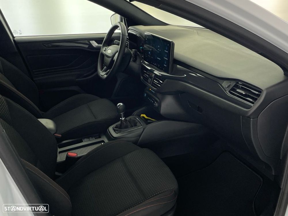 Ford Focus 1.0 EcoBoost MHEV ST-Line - 21
