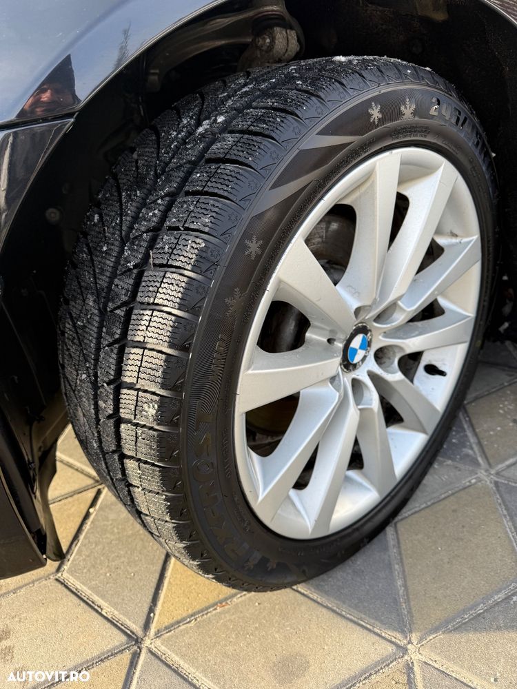 BMW Seria 5 520d - 24