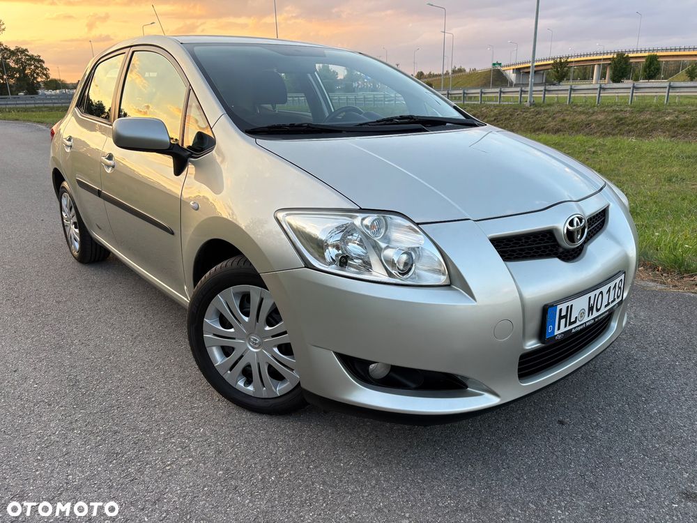 Toyota Auris 1.6 VVT-i Premium MM - 11