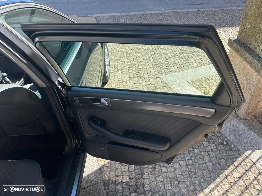 Audi A6 Avant 2.5 TDI V6 - 19