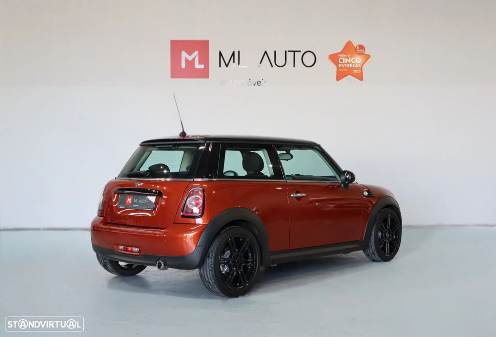 MINI 3 Portas One D - 2