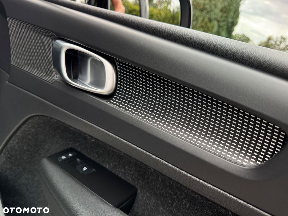 Volvo XC 40 B4 B Geartronic RDesign - 27