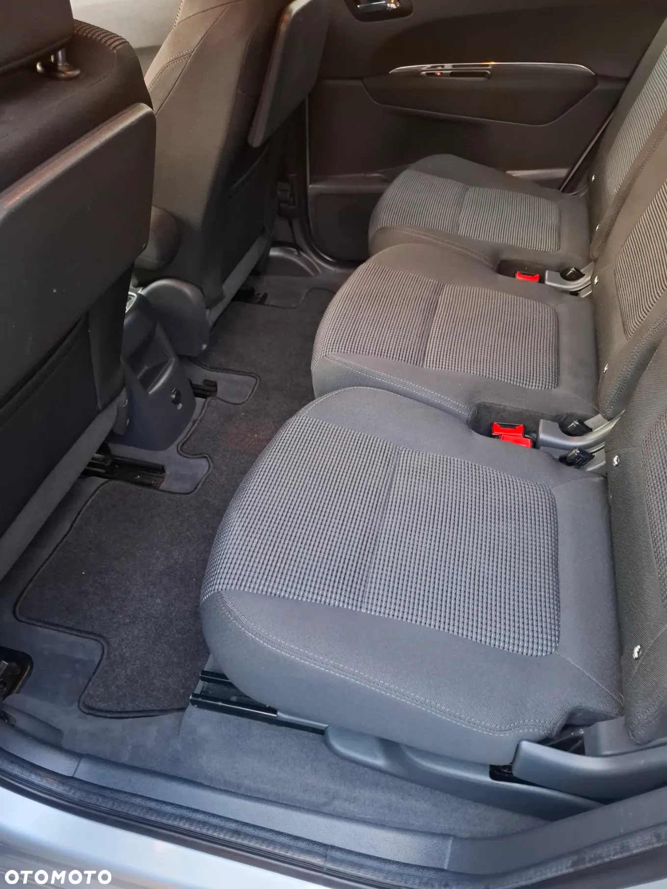 Peugeot 5008 - 12