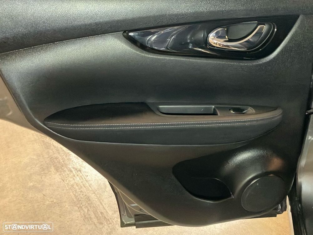 Nissan Qashqai 1.2 DIG-T Acenta Connect - 23