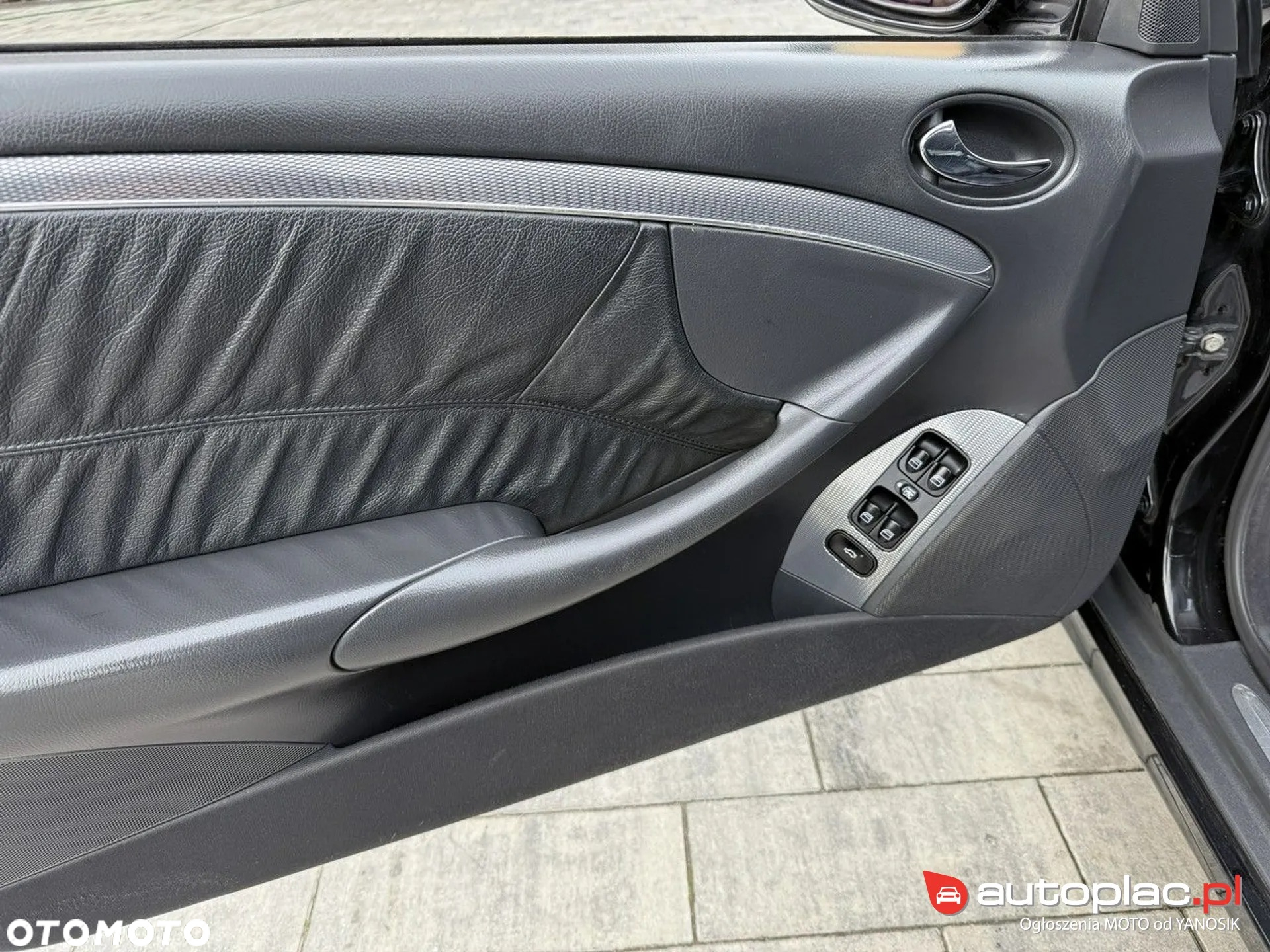 Mercedes-Benz CLK - 22