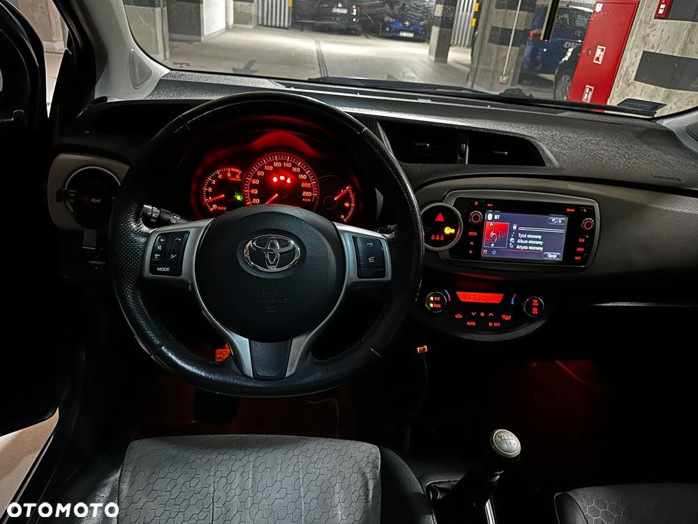 Toyota Yaris - 18
