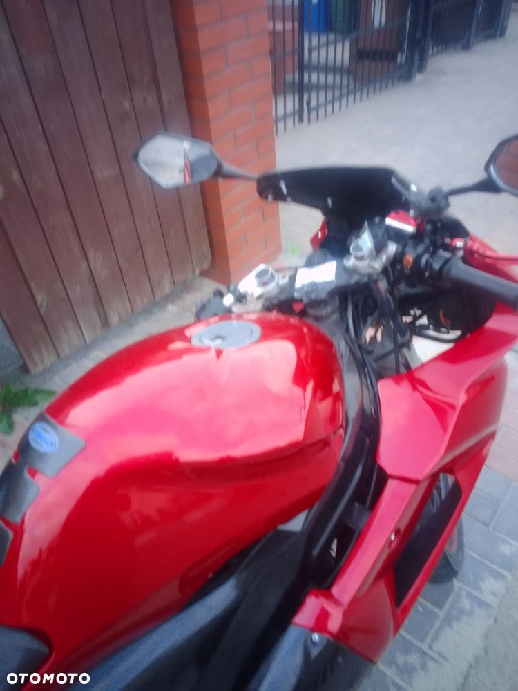 Yamaha TZR - 6