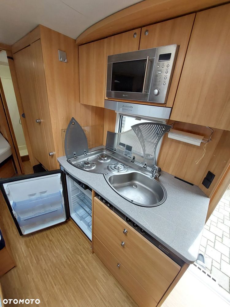 Dethleffs Camper 560 SK - 12