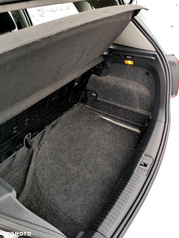 Volkswagen Polo 1.4 16V Trendline - 28