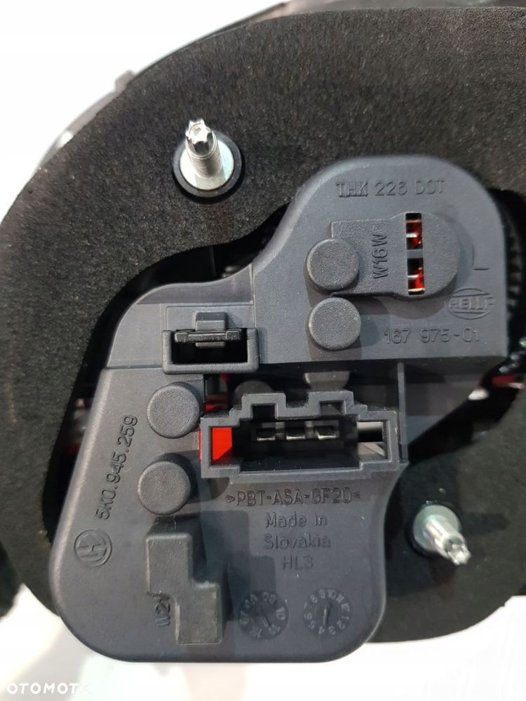 lampa lewa lewy tył w klapę 5k0945093k golf vi 1.4tsi 08r - 6