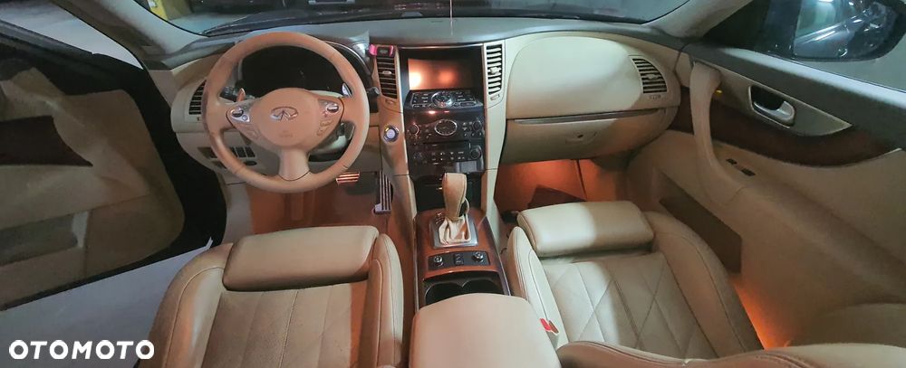 Infiniti FX FX30d S - 11