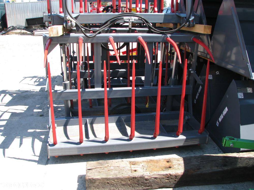 Inny Wycinak do kiszonki 1,75m Kellfri dwa siłowniki, Krokodyl 1,4; 1,6; 1,8; 2,0m Metal-Fach / Euromasz, Łyżka chwytakowa-Łyżko krokodyl, Łyżka materiałó sypkich 1,6; 1,8; 2,0; 2,2; 2,4m Metal-Fach / Pronar, Chwytak Bel, Chwytak do obornika, widły do obornika - 22