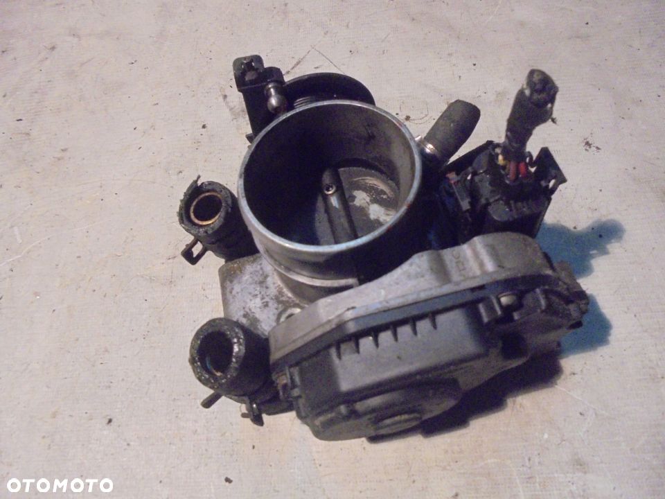 PRZEPUSTNICA A4 VW B5 1,8 408237212002 - 1