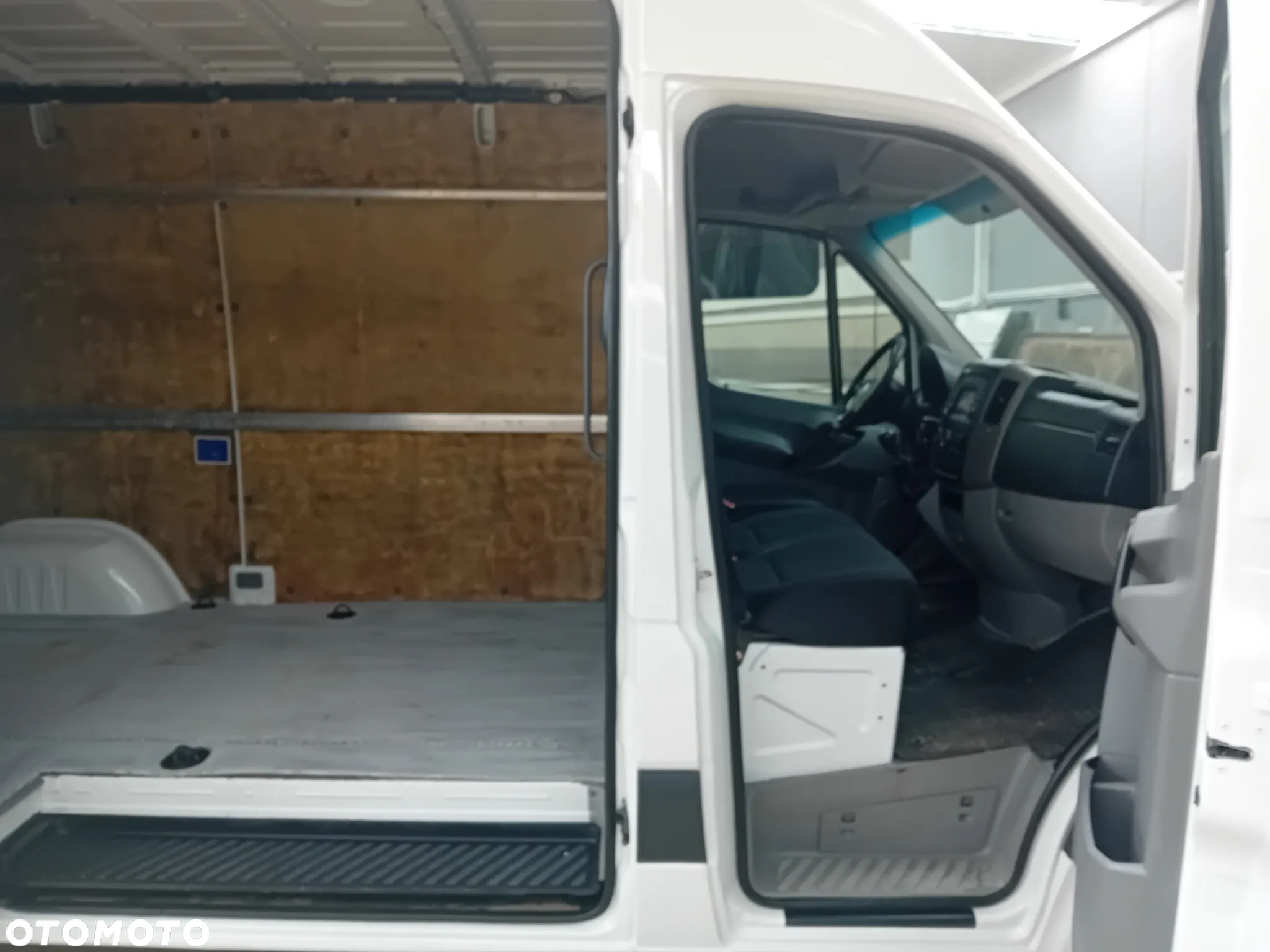 Volkswagen Crafter - 14