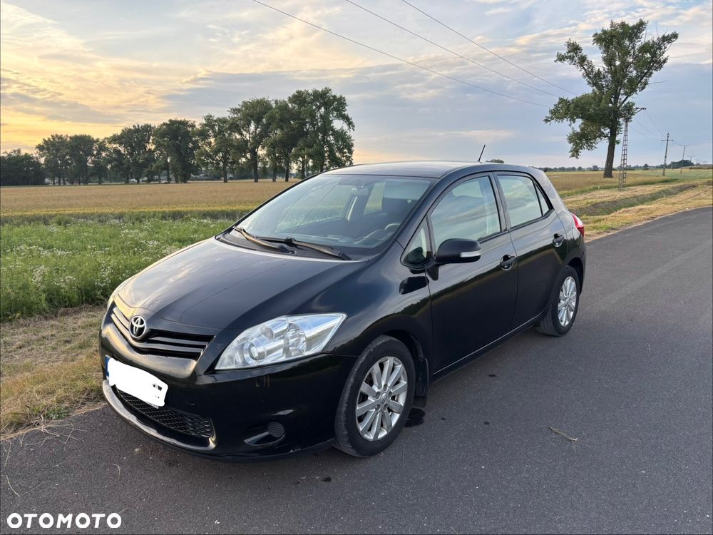 Toyota Auris 1.4 D-4D Luna - 2