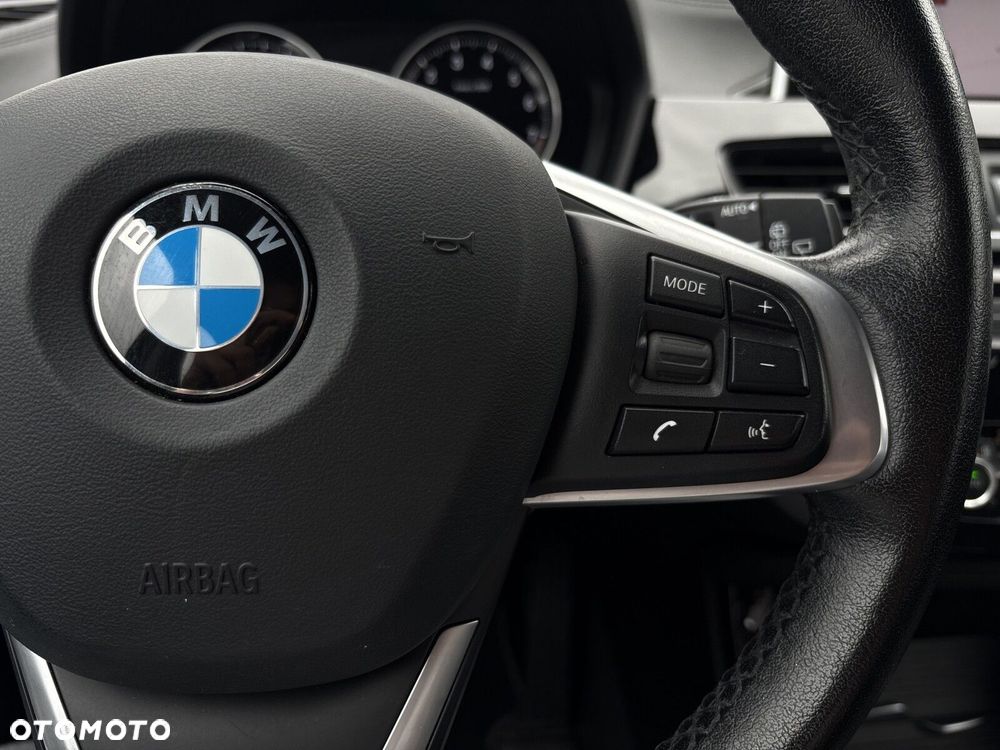 BMW X1 sDrive18i Sport Line - 16