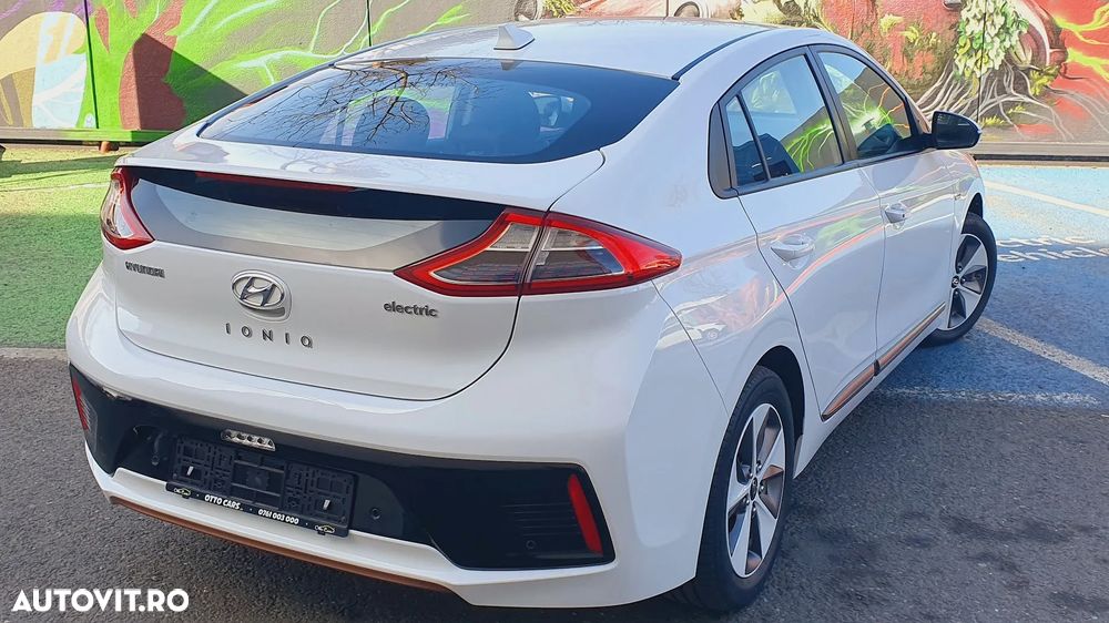 Hyundai IONIQ 120CP Exclusive - 11