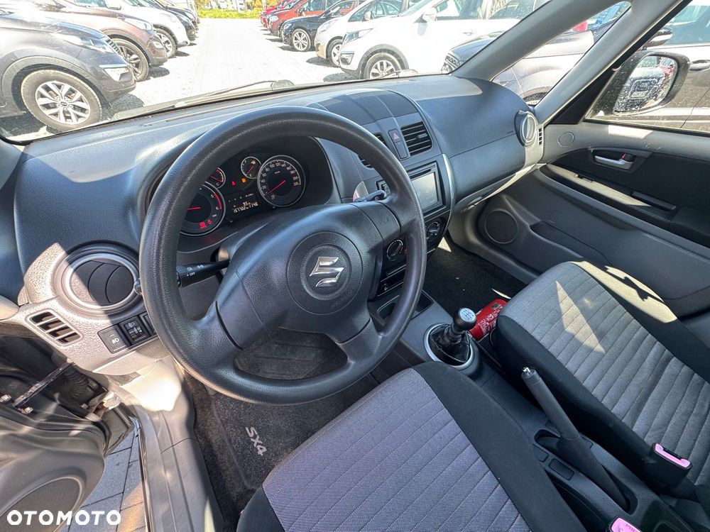 Suzuki SX4 - 17