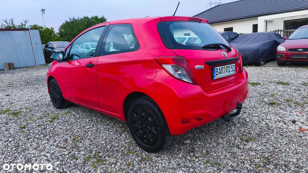 Toyota Yaris - 11