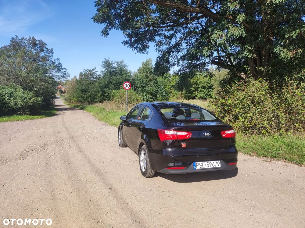 Kia Rio 1.4 L - 2