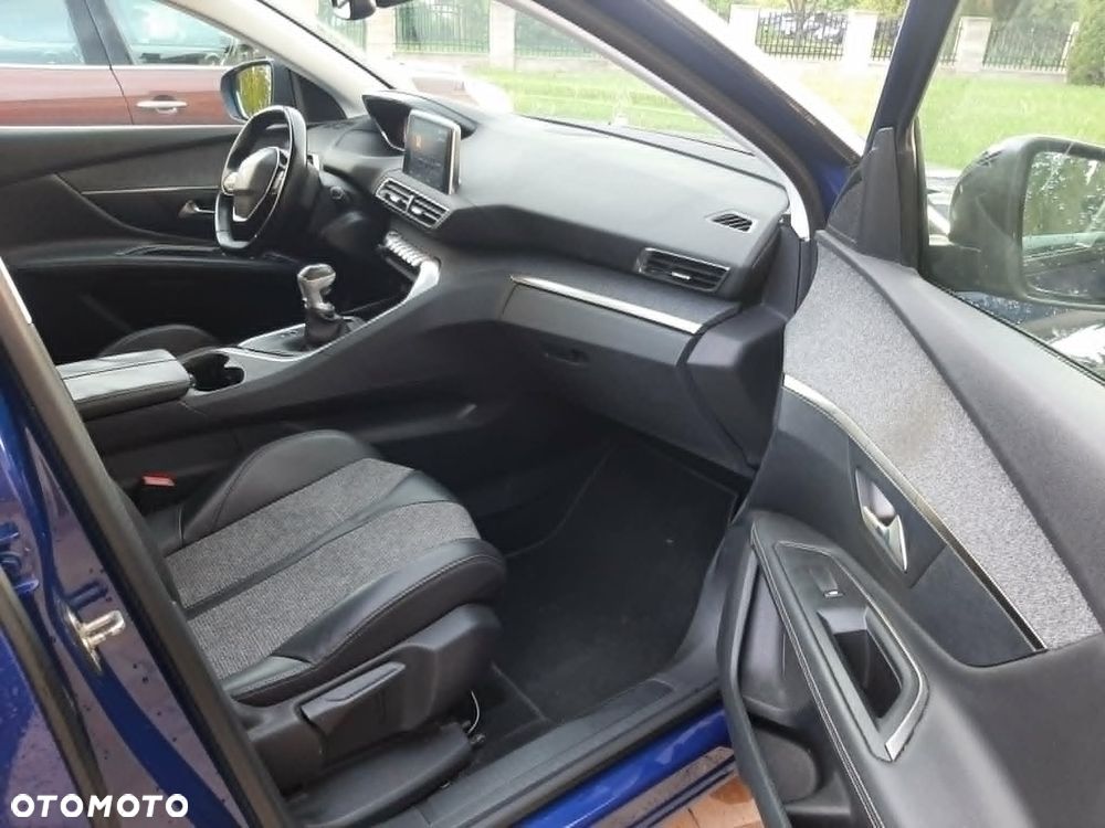 Peugeot 3008 PureTech 130 Stop & Start GPF Allure - 15
