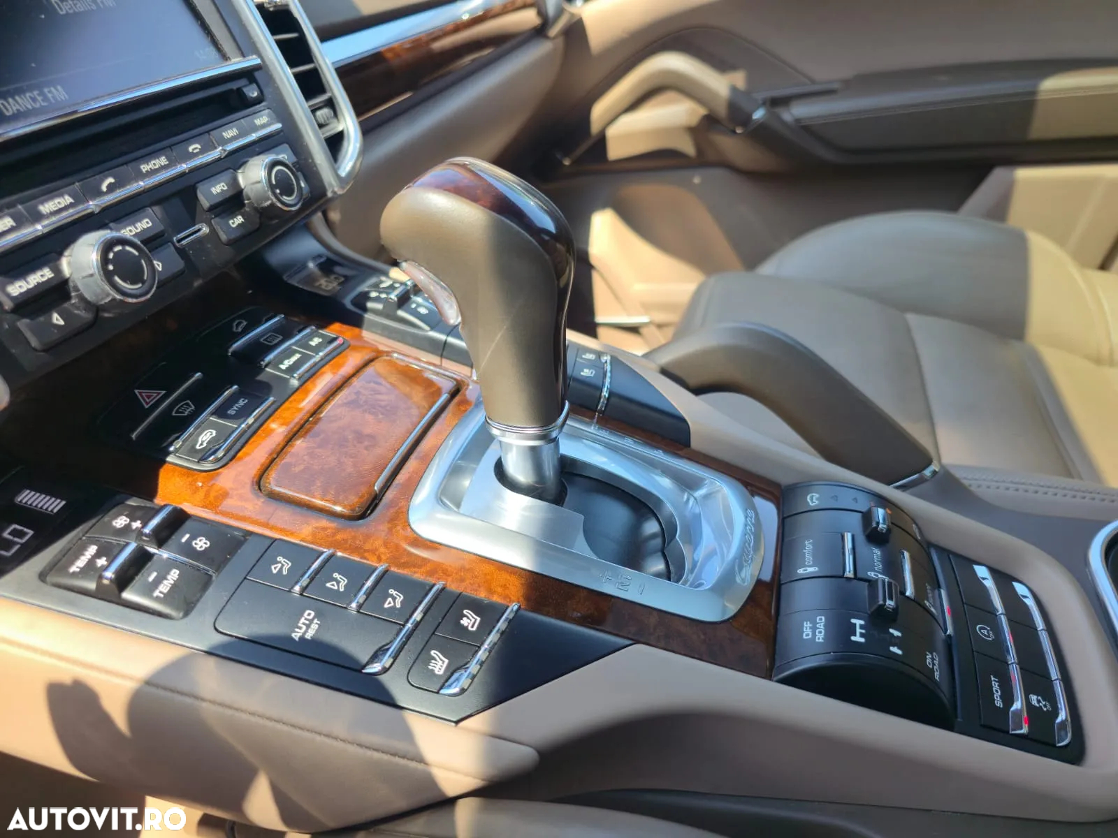 Porsche Cayenne 4.2 L S - 19